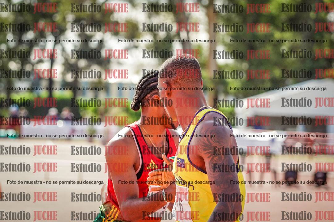 Fotos de algunos extras y podios del día 3