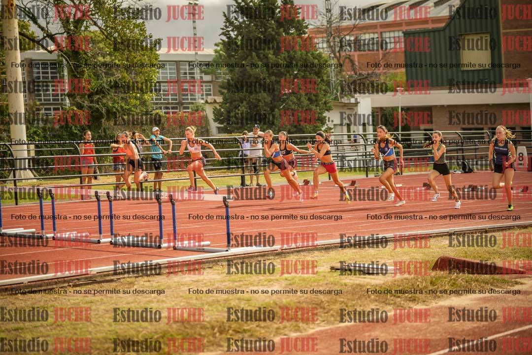 Fotos de los 100 m con vallas de mujeres