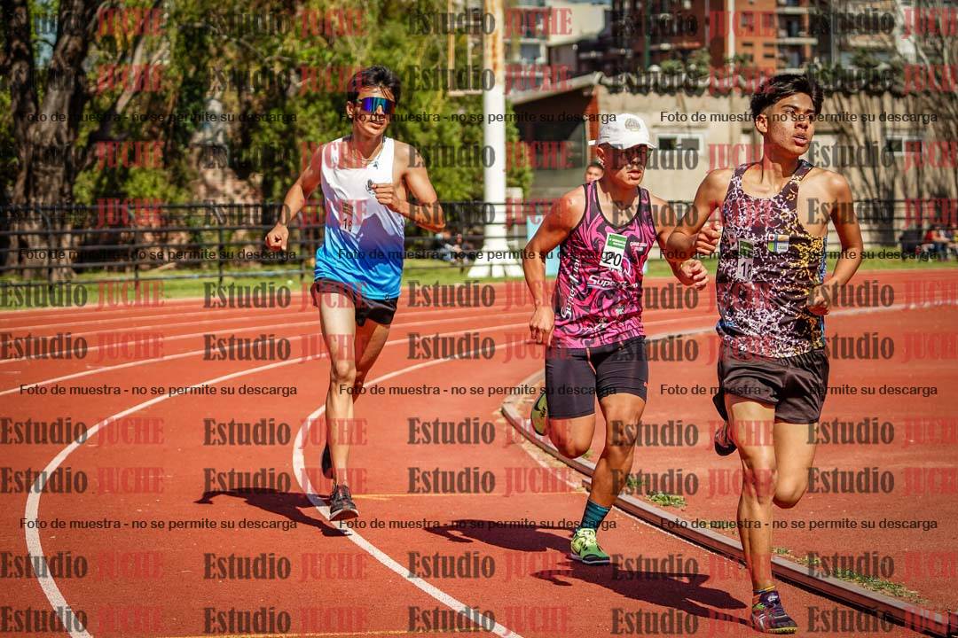 Fotos de los 2400 m de varones