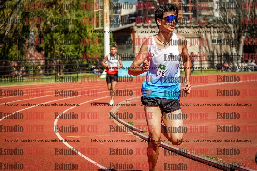 Fotos de los 2400 m de varones