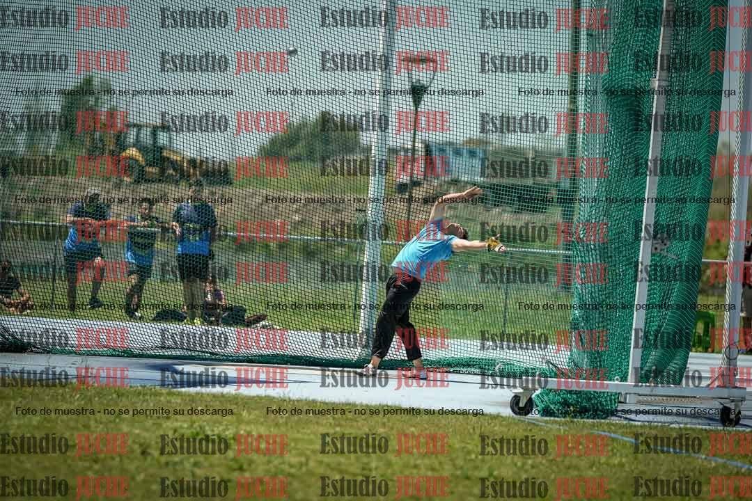 Fotos del lanzamiento del martillo de varones
