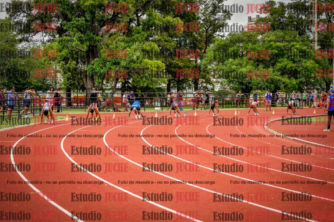 Fotos de los 200 m llanos de varones