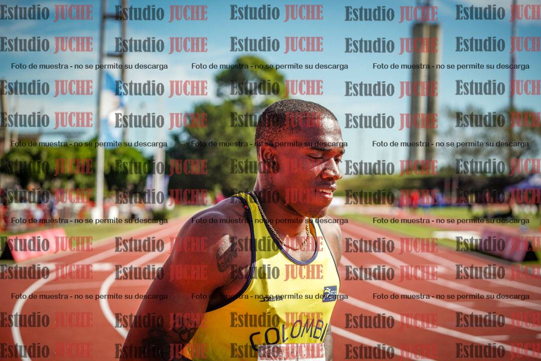 Fotos de algunos extras y podios del día 3
