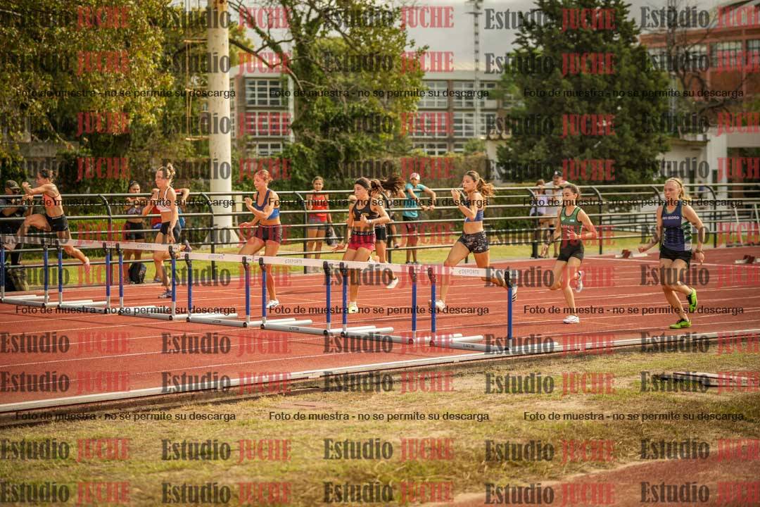 Fotos de los 100 m con vallas de mujeres