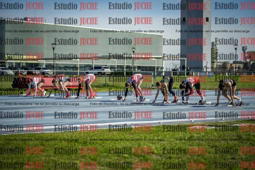Fotos de los 100 m llanos de mujeres - U17