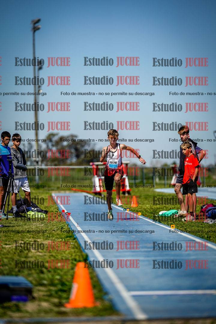 Fotos del salto en largo de varones - U15