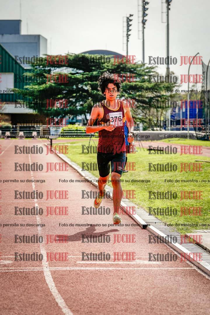 Fotos de los 1500 m con obstáculos de varones