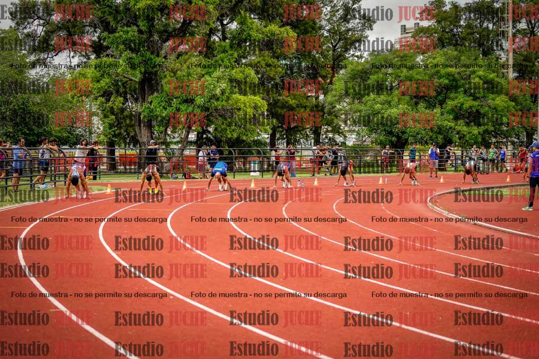Fotos de los 200 m llanos de varones