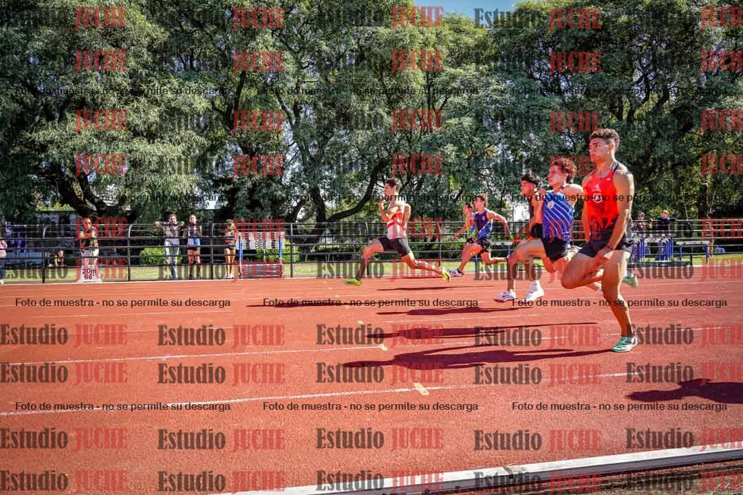 Fotos de los 100 m llanos de varones