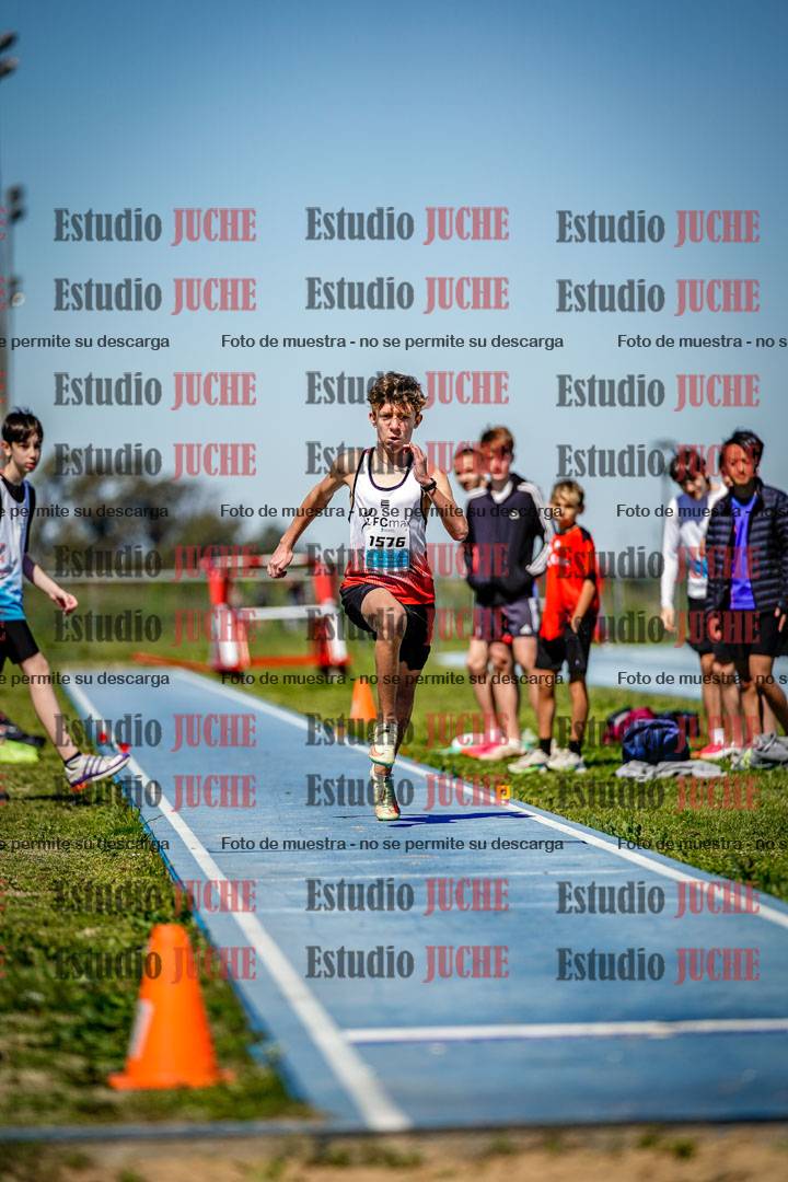 Fotos del salto en largo de varones - U15