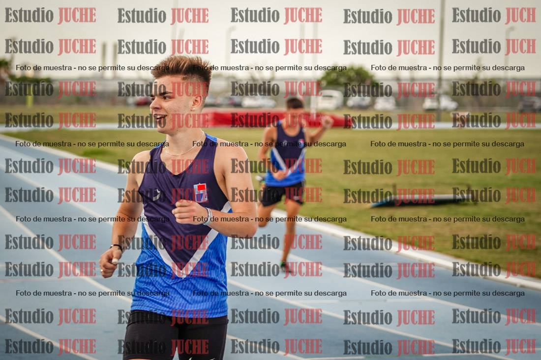 Fotos de los 300 m llanos de varones