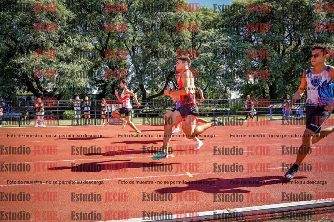 Fotos de los 100 m llanos de varones