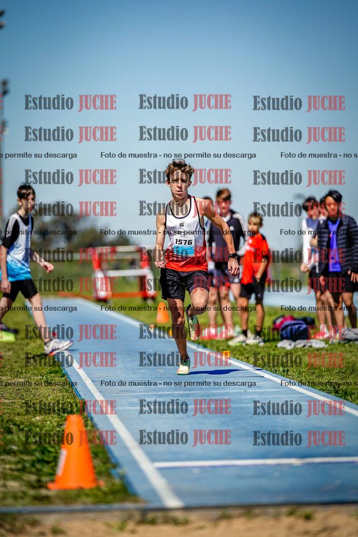 Fotos del salto en largo de varones - U15