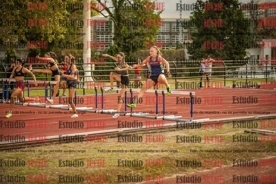 Fotos de los 100 m con vallas de mujeres
