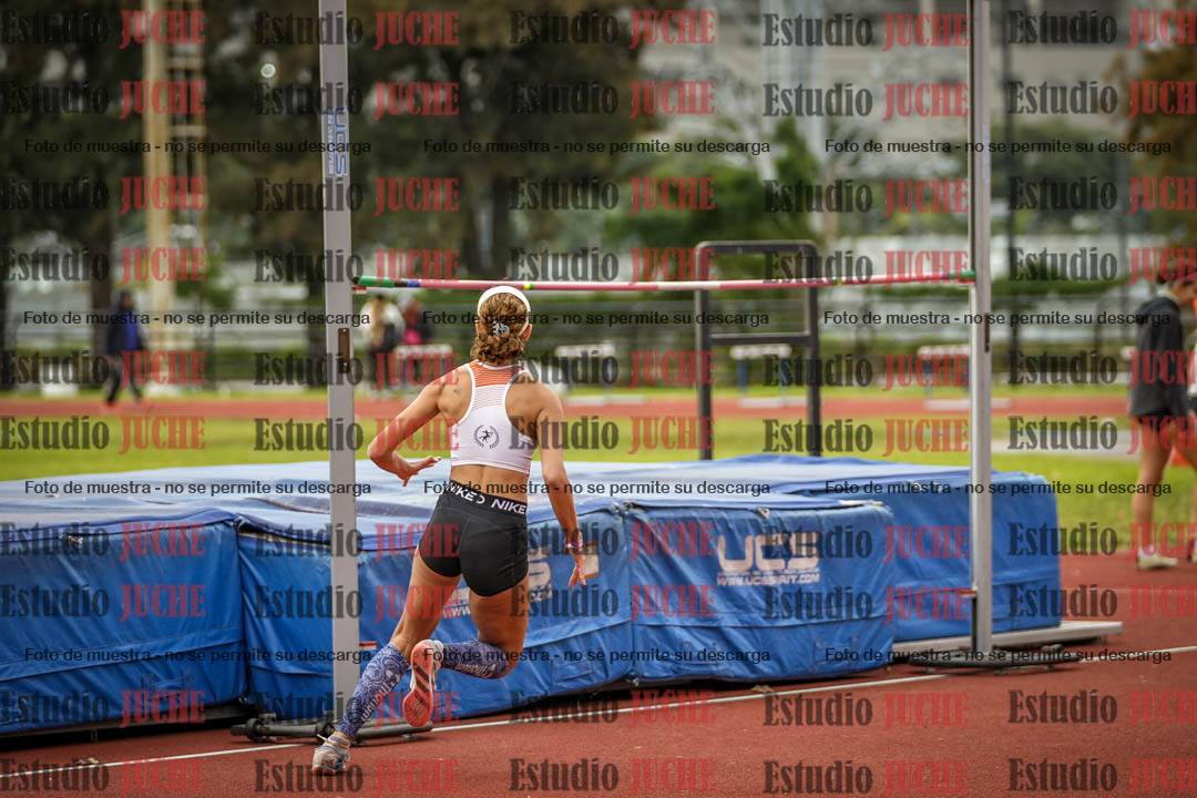 Fotos del salto en alto de mujeres