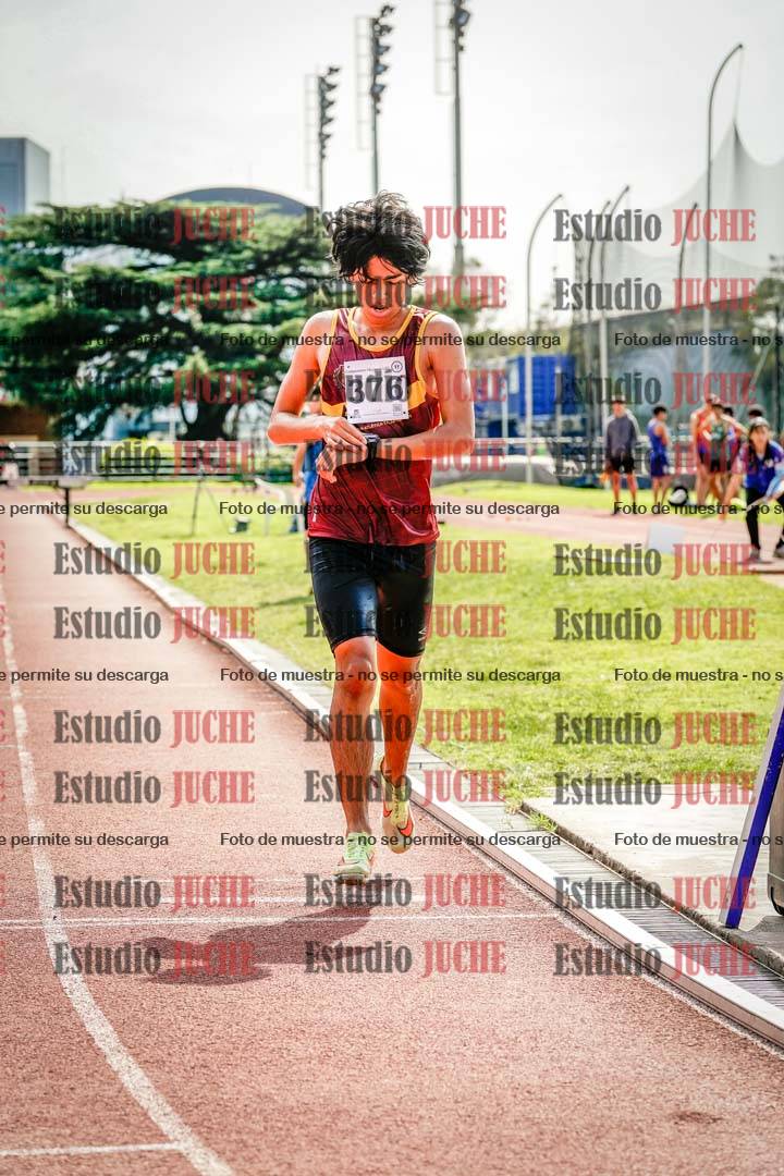 Fotos de los 1500 m con obstáculos de varones