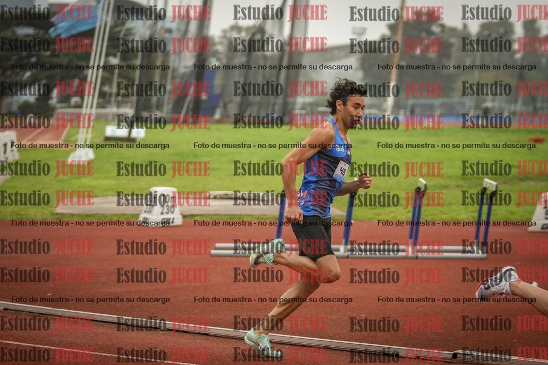 Fotos de los 800 m llanos de varones