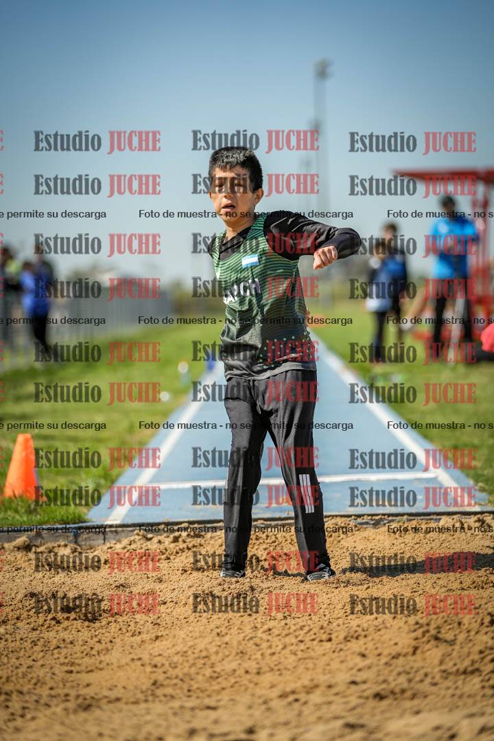 Fotos del salto en largo de varones - U12