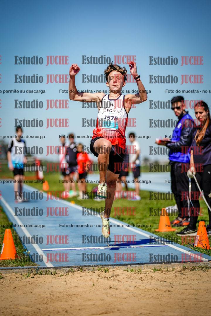 Fotos del salto en largo de varones - U15