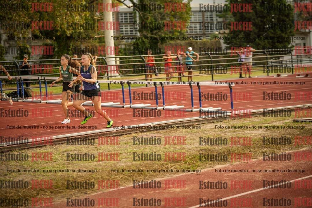 Fotos de los 100 m con vallas de mujeres