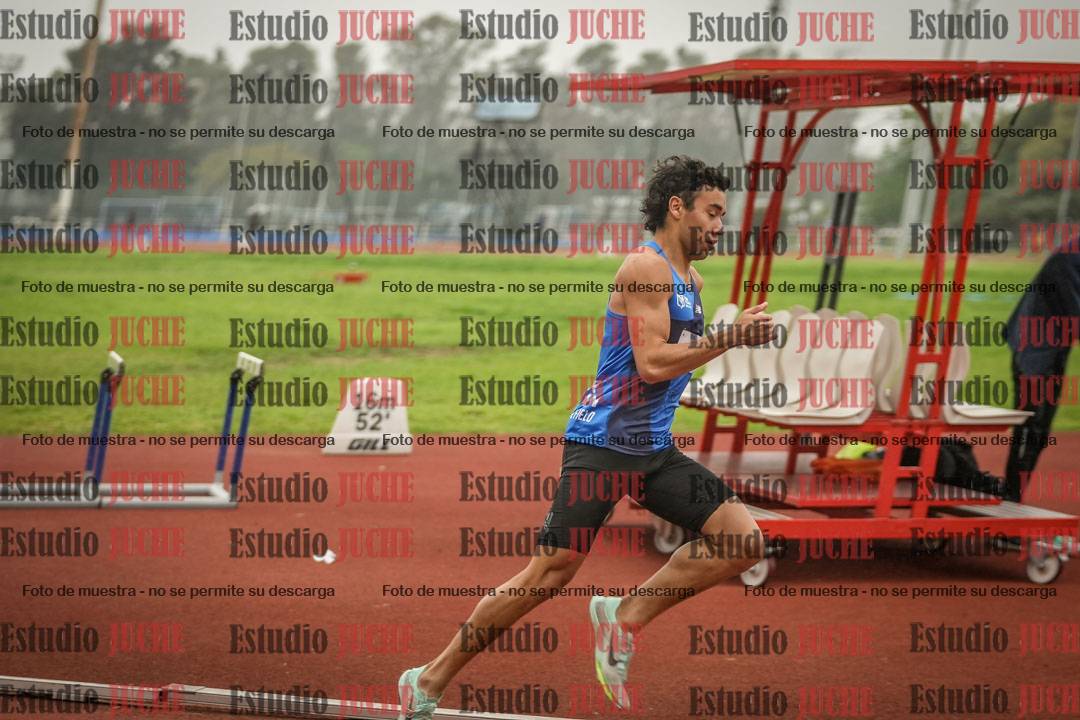 Fotos de los 800 m llanos de varones