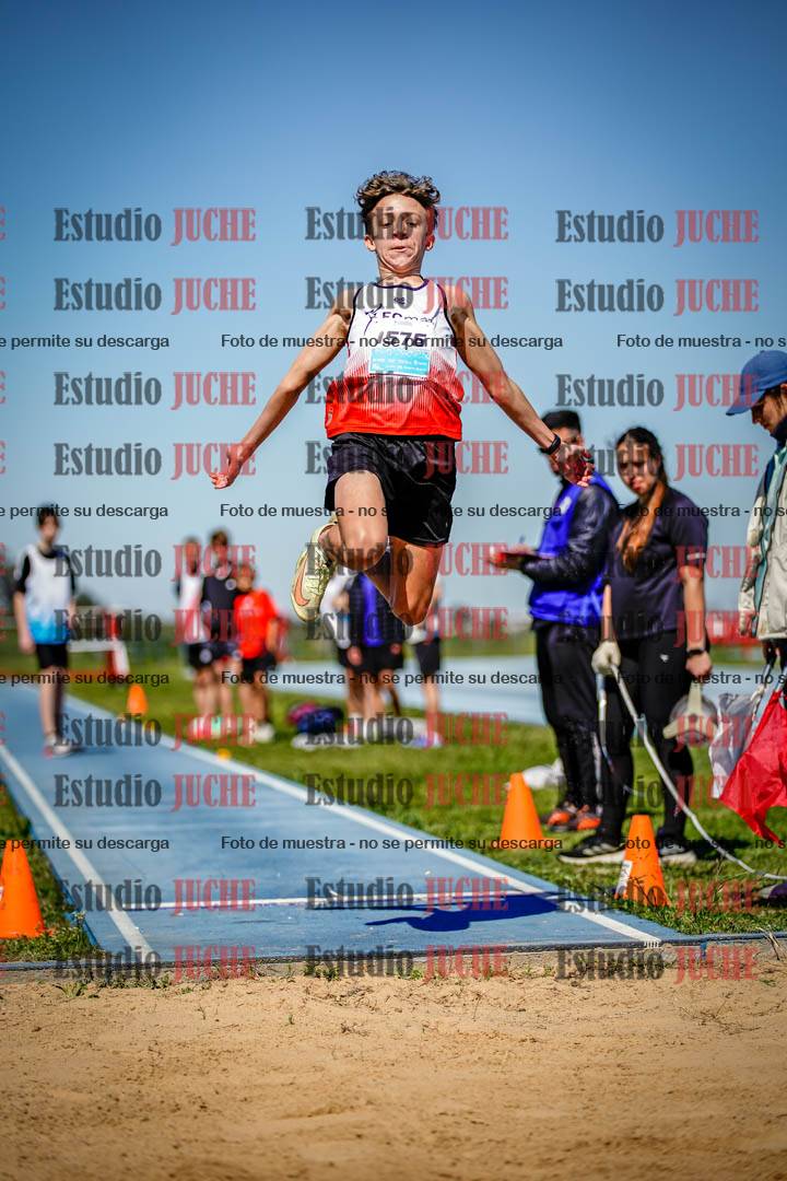 Fotos del salto en largo de varones - U15