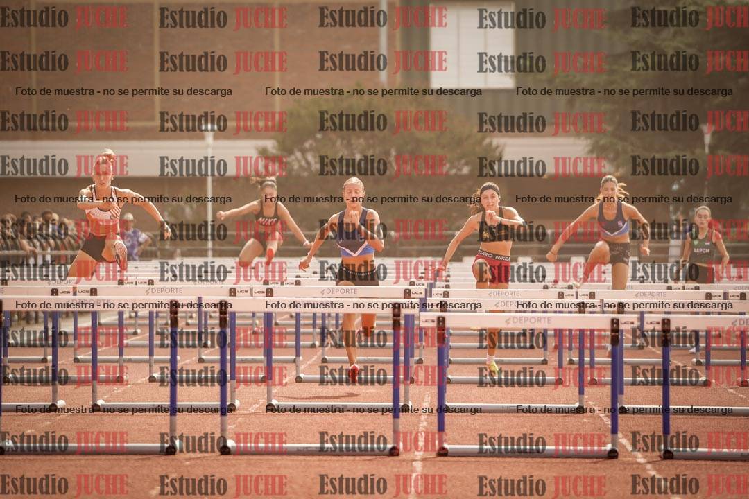 Fotos de los 100 m con vallas de mujeres