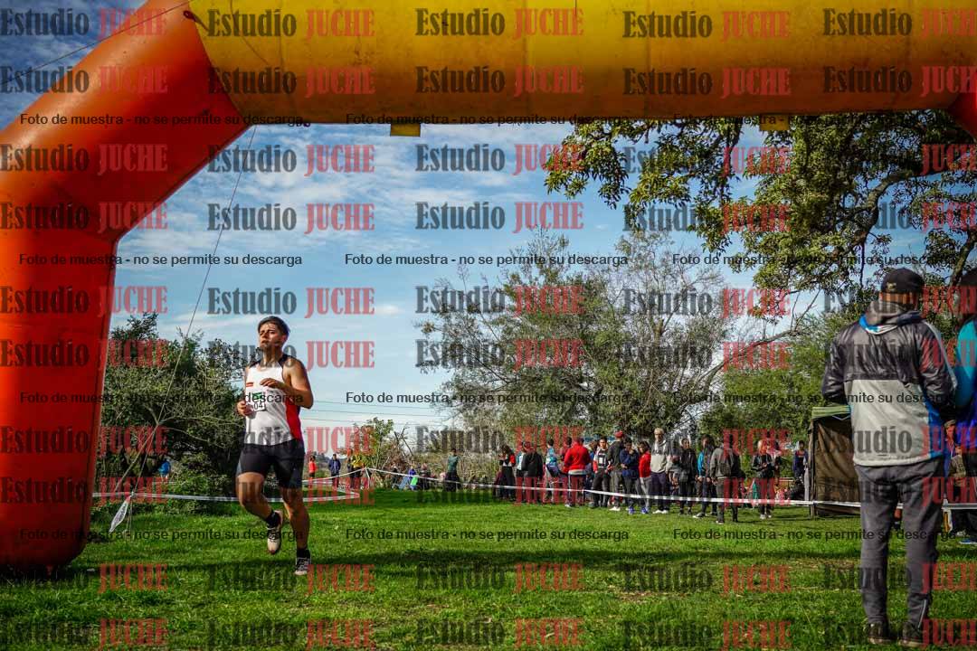 Fotos de la llegada del cross de 4000 m - varones