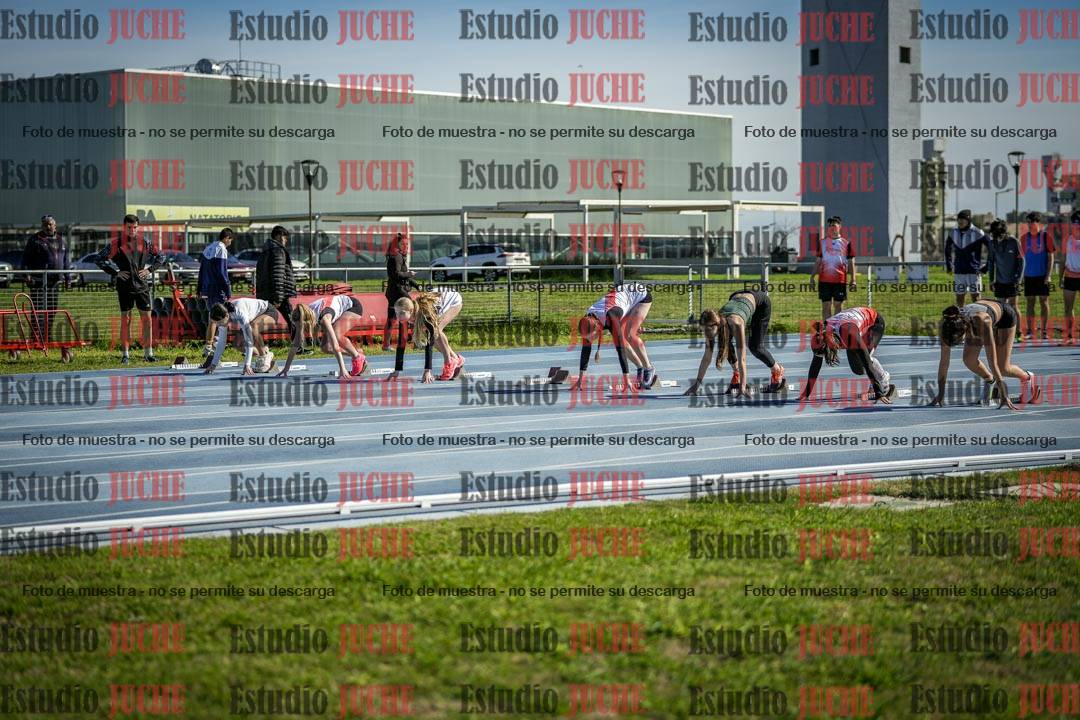 Fotos de los 100 m llanos de mujeres - U17