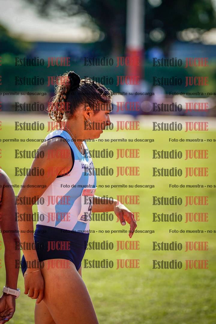 Fotos de algunos extras y podios del día 1