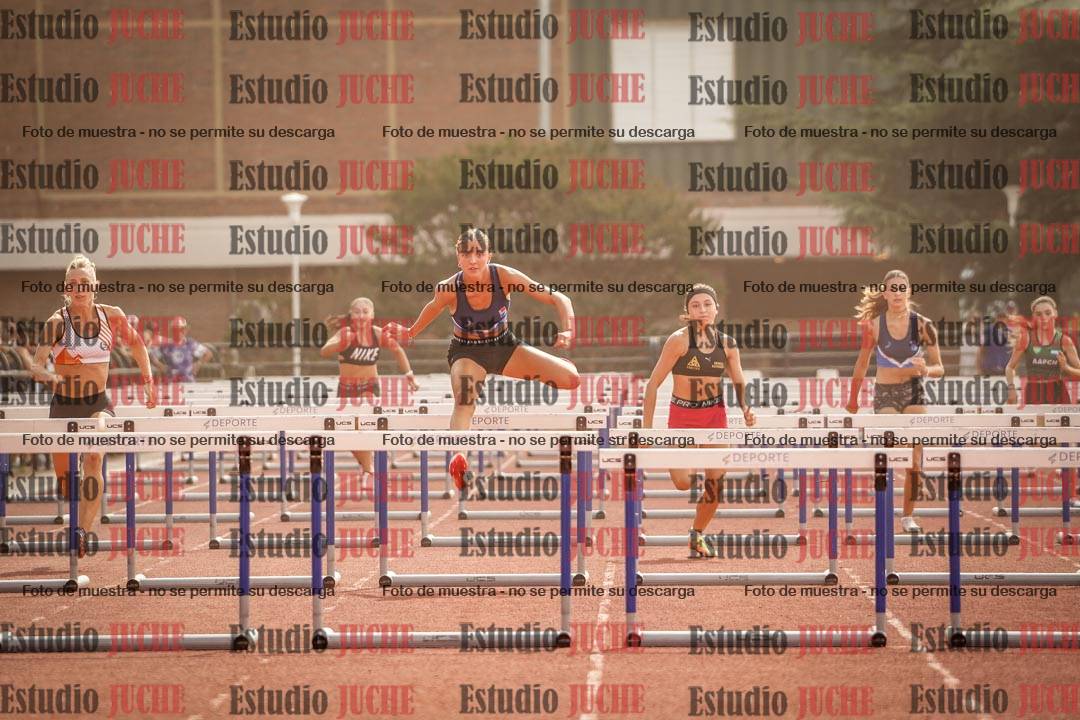 Fotos de los 100 m con vallas de mujeres