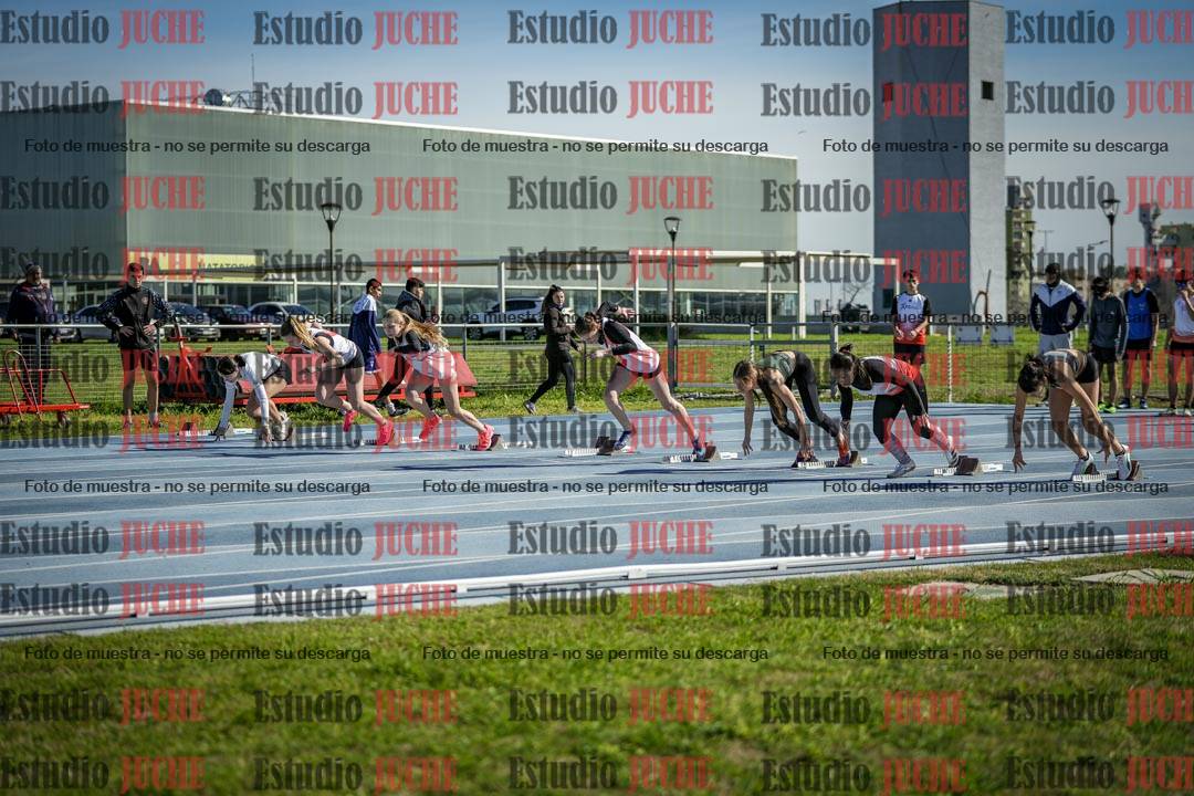 Fotos de los 100 m llanos de mujeres - U17