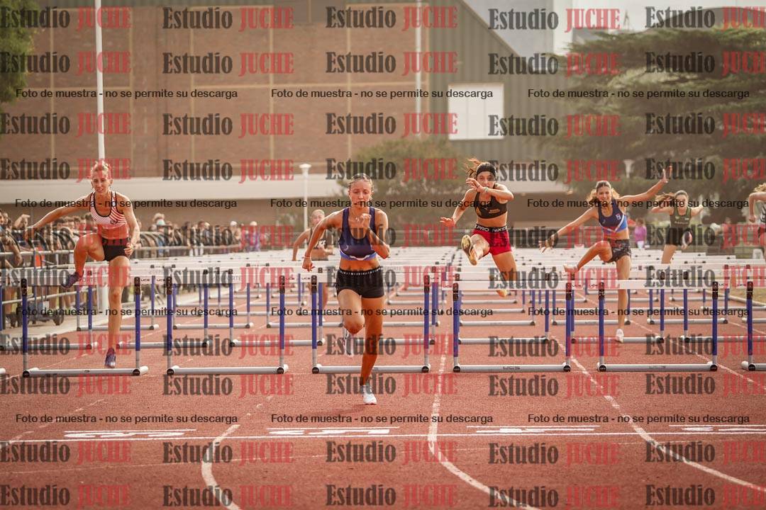 Fotos de los 100 m con vallas de mujeres