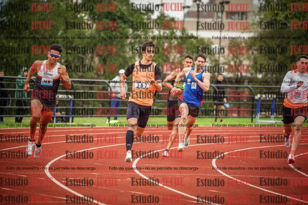 Fotos de los 800 m llanos de varones