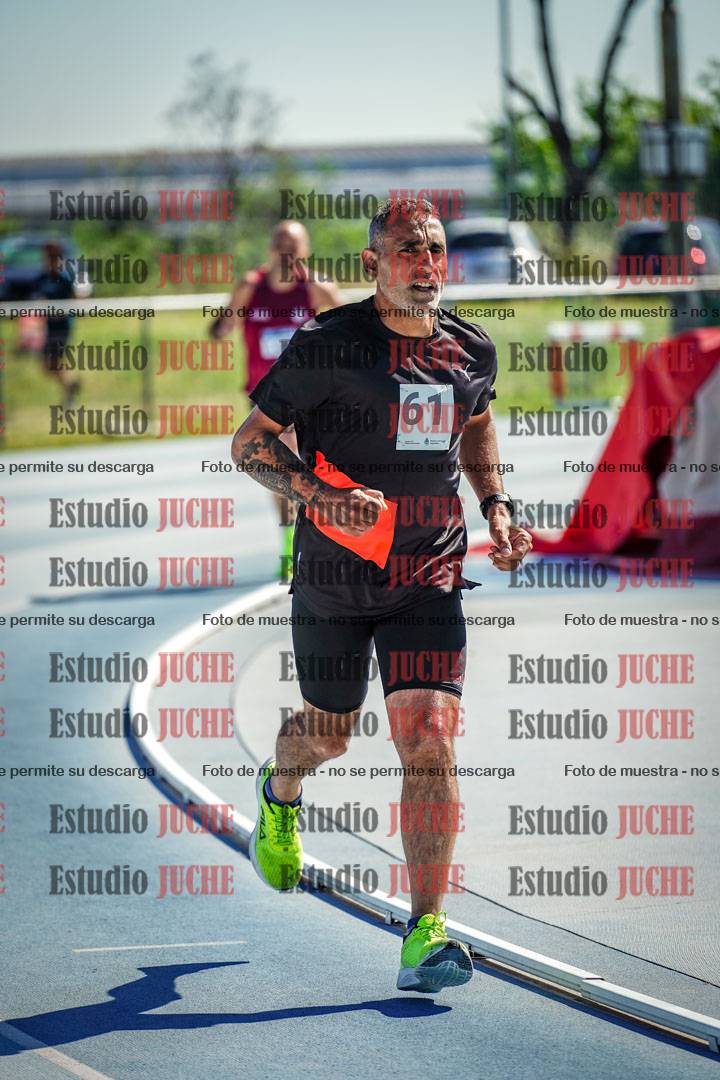 Fotos de los 5000 m de mujeres y varones - serie 2