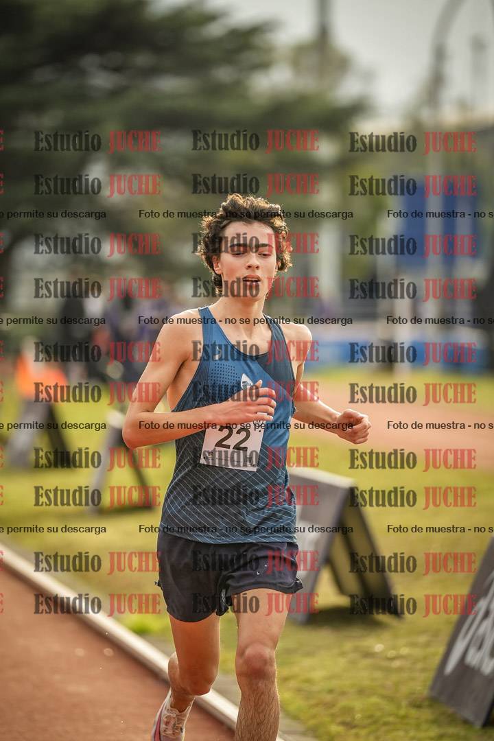 Fotos de los 3000 m con obstáculos de varones