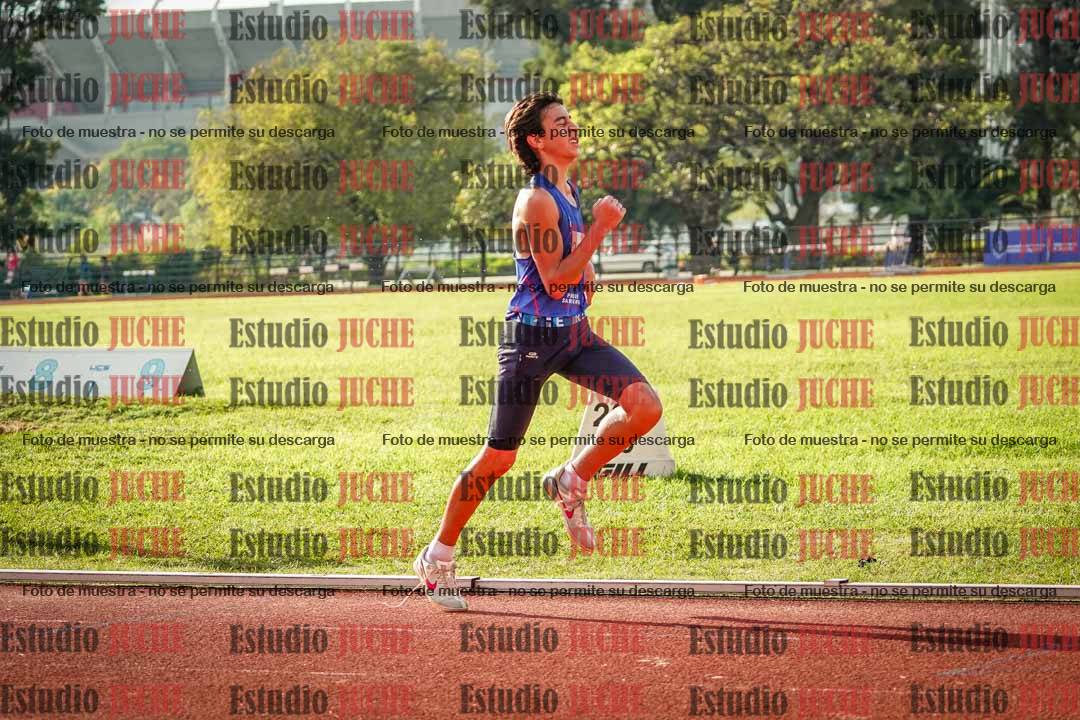 Fotos de los 2000 m con obstáculos de varones