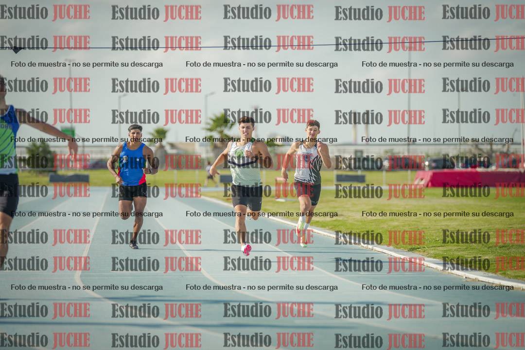 Fotos de los 400 m llanos de varones