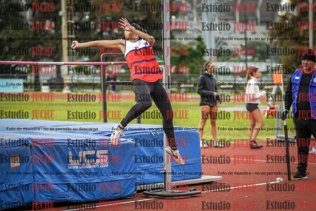 Fotos del salto en alto de mujeres