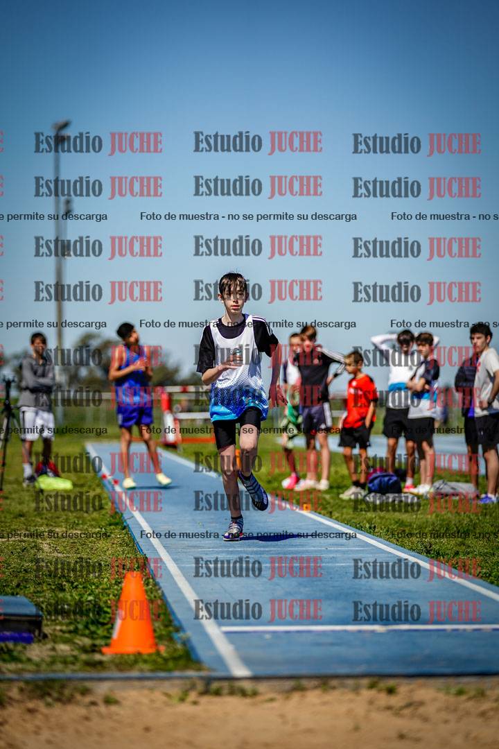 Fotos del salto en largo de varones - U15