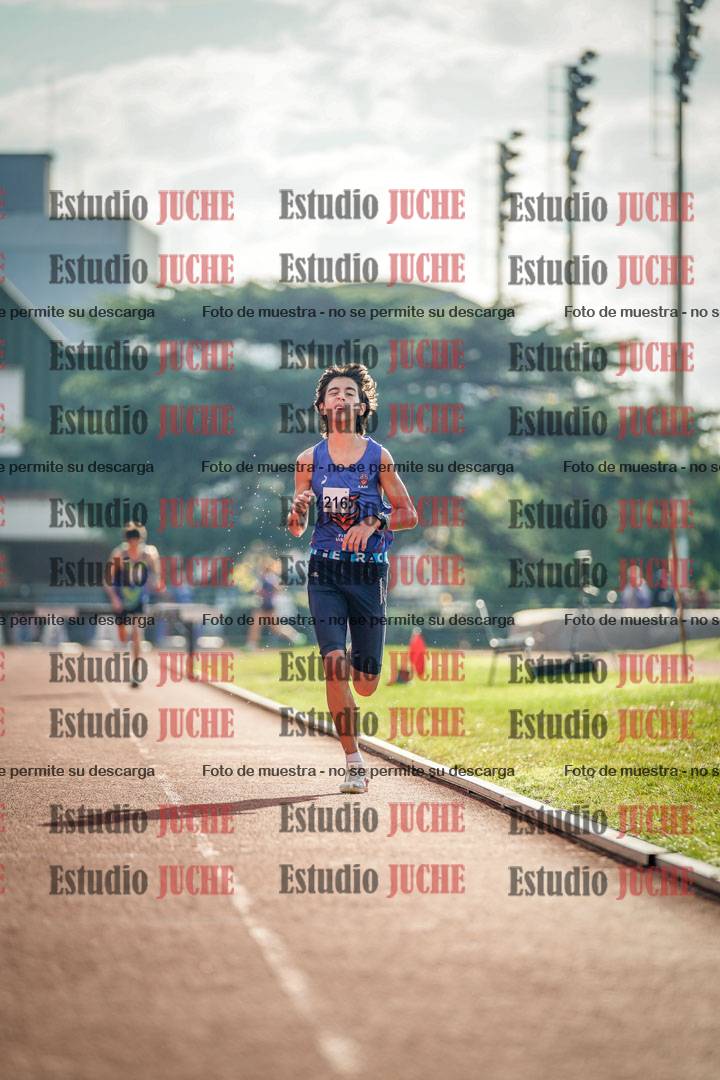 Fotos de los 2000 m con obstáculos de varones