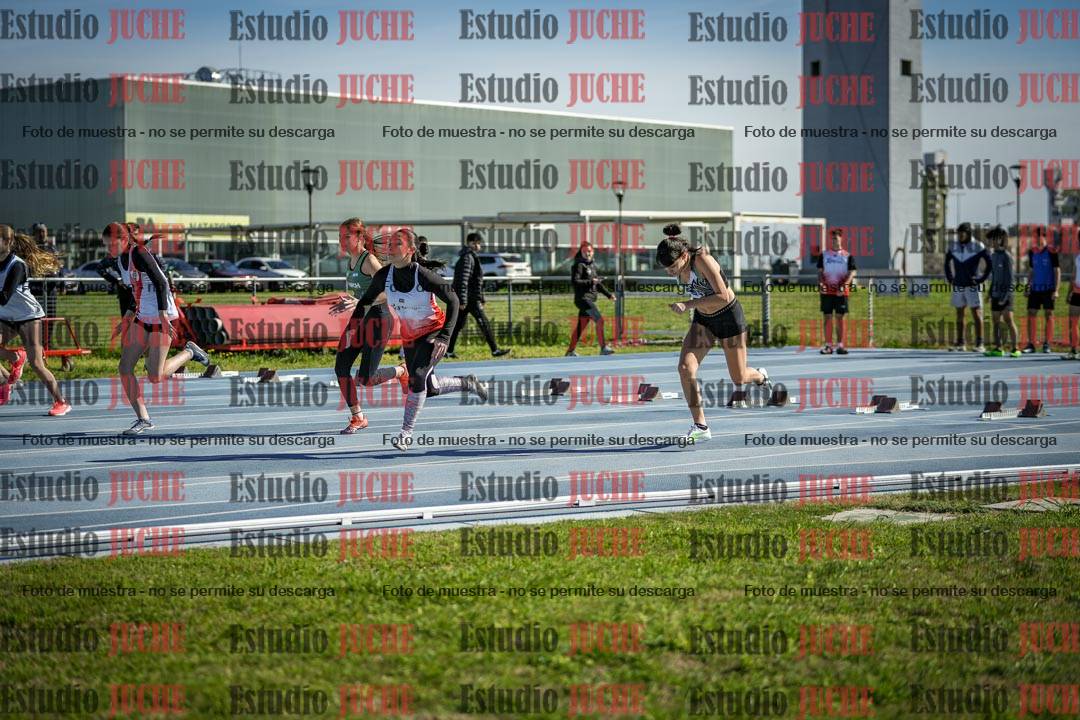 Fotos de los 100 m llanos de mujeres - U17