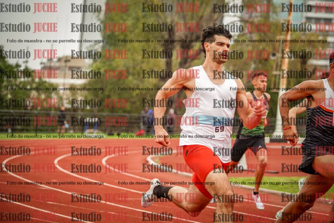 Fotos de los 800 m llanos de varones