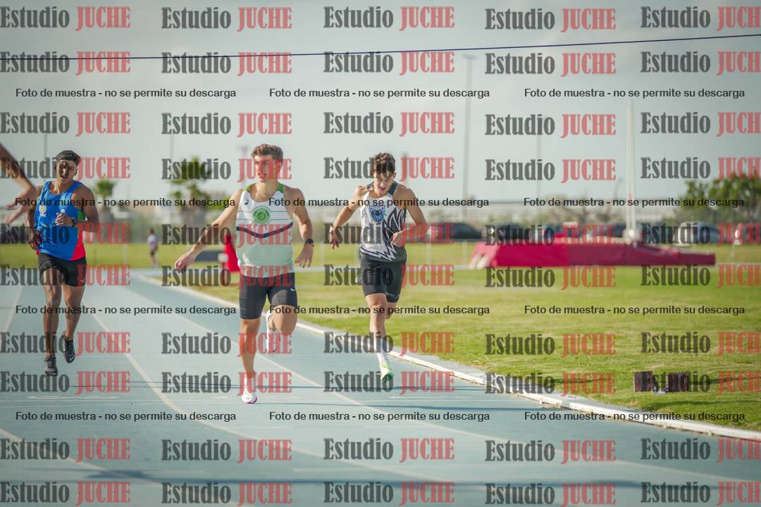 Fotos de los 400 m llanos de varones