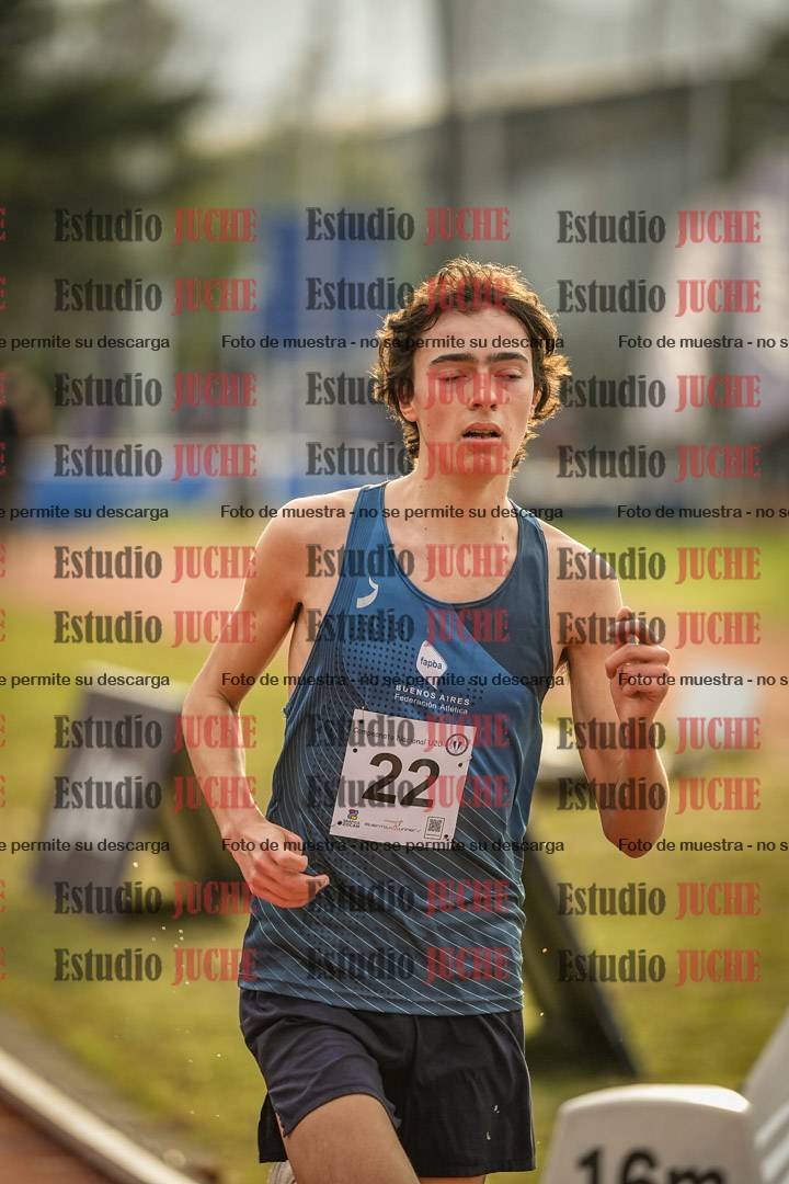 Fotos de los 3000 m con obstáculos de varones