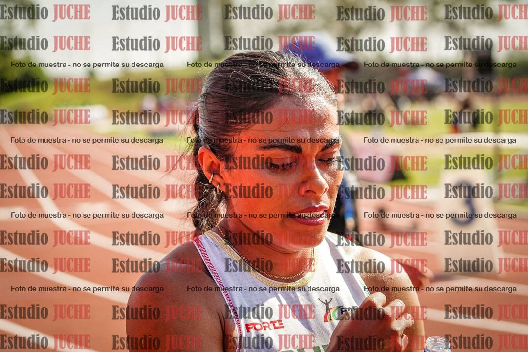 Fotos de algunos extras y podios del día 1