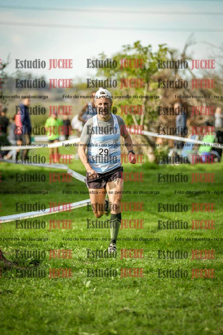 Fotos de la llegada del cross de 4000 m - varones