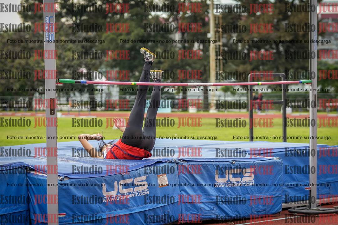Fotos del salto en alto de mujeres