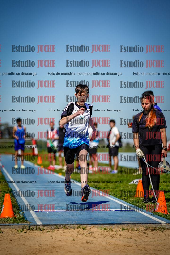 Fotos del salto en largo de varones - U15