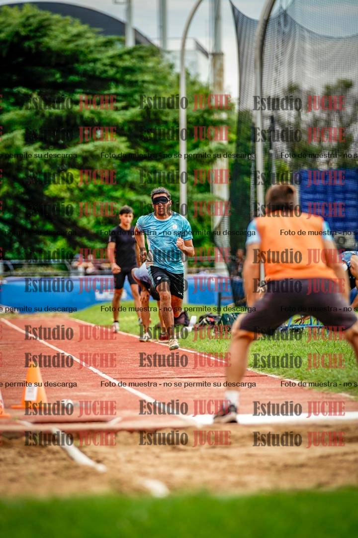 Fotos del salto en largo de varones